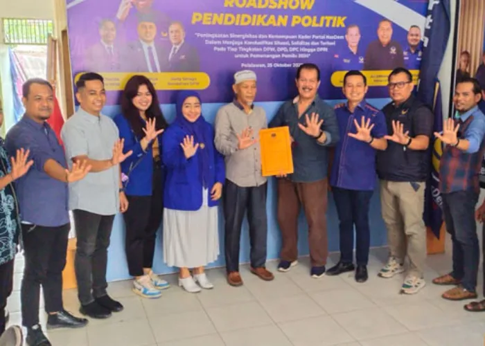 Puluhan Kader Gerindra Pelalawan Pindah ke Partai Nasdem