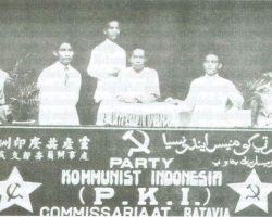 Mengenal Komunisme dan Kenapa Lambangnya Palu dan Sabit?