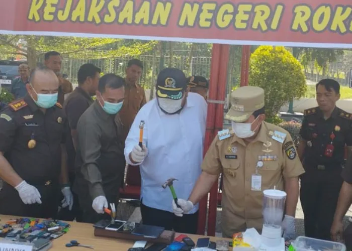 Bupati Sukiman Bersama Kejaksaan Musnahkan Narkoba