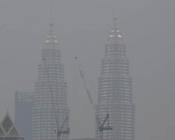 Mulai Kena Kabut Asap Sumatera, Malaysia Siaga!