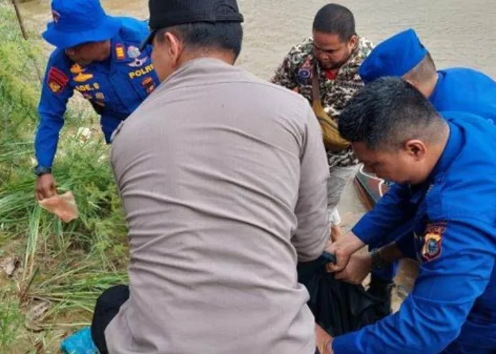 Tabrakan di Jembatan Langgam Pelalawan, 2 Orang Tewas Satu Masuk Sungai