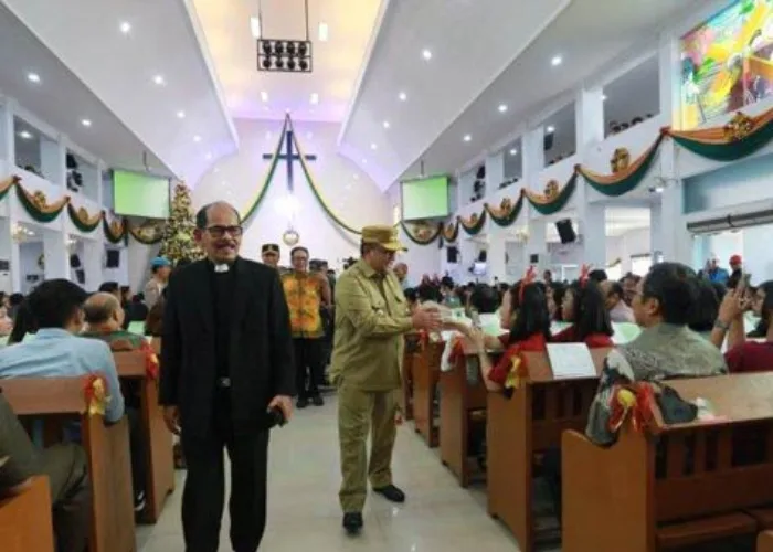 Gubri Edy Natar Tinjau Gereja di Pekanbaru Jelang Perayaan Natal