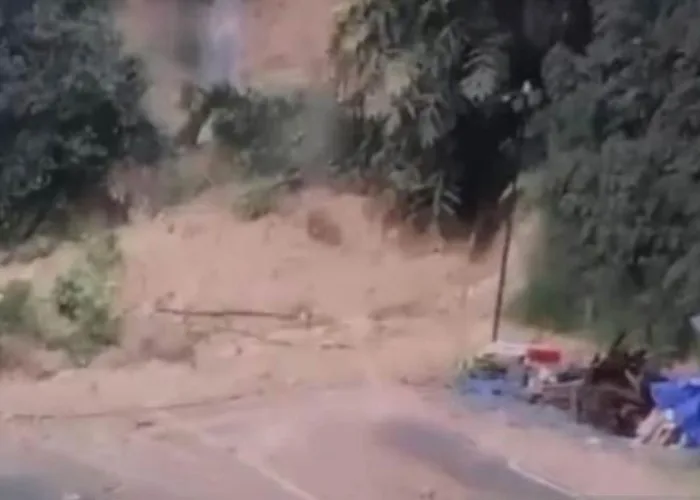 Jalur Sumbar-Riau Rawan Bencana, Pengendara Diimbau Waspada