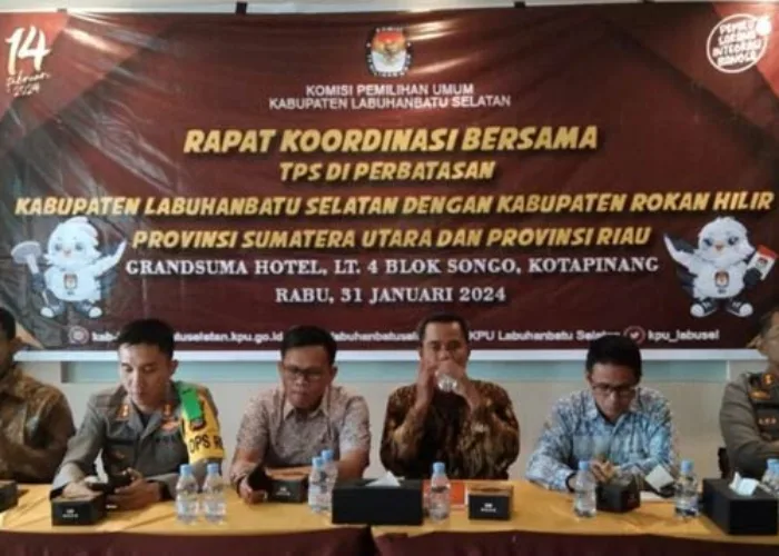 Ratusan Warga Labusel Sumut Mencoblos di Rohil Riau
