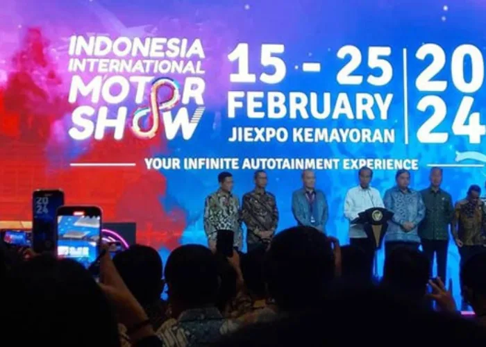 Jokowi Buka Pameran Otomotif IIMS 2024