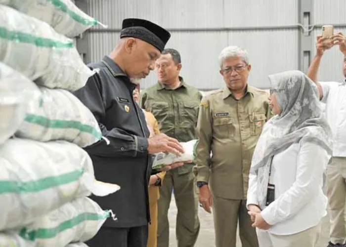 Stok Beras Sumbar Cukup Untuk Ramadan dan Idul Fitri