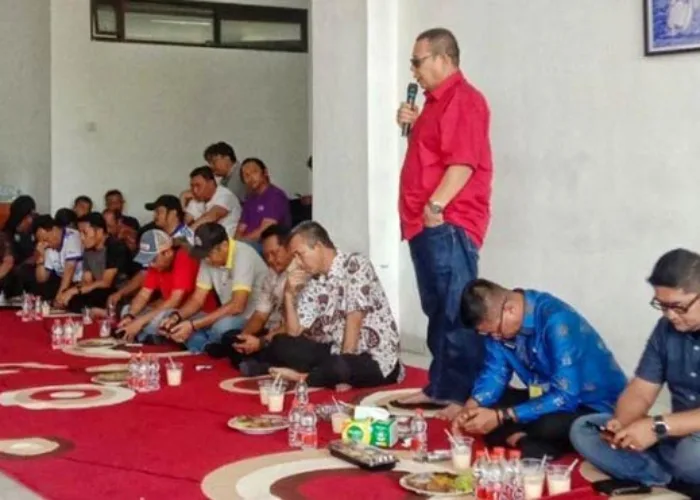 Derai Air Mata Pegawai PU Tarukim Siak Jadi Bukti Kecintaan Terhadap Irving Kahar