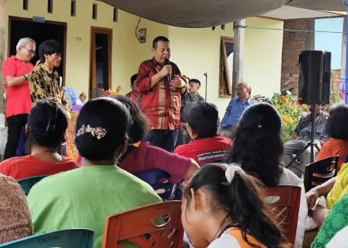 Ketika Cabup Siak Irving Kahar Dengarkan Curhat Warga Kampung Pinang Sebatang