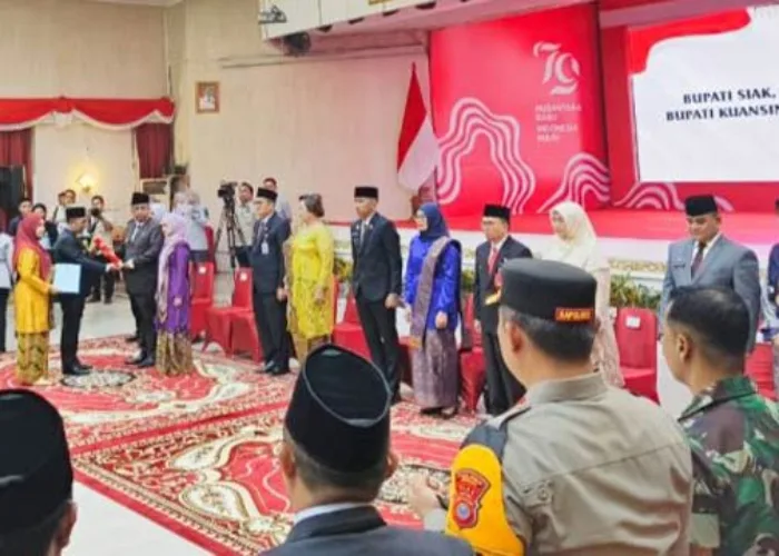 Pj Gubri Rahman Hadi Kukuhkan 6 Pjs Kepala Daerah di Riau