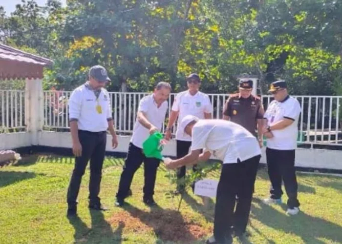 Peringati Hari Lingkungan Hidup, BPN Rohul Tanam 100.000 Pohon