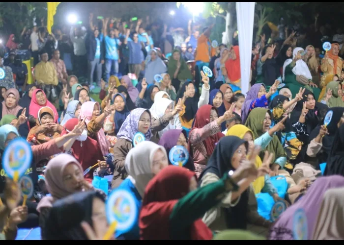 Saat Cabup Afni Shalawatan Bersama Ribuan Warga Bungaraya Siak