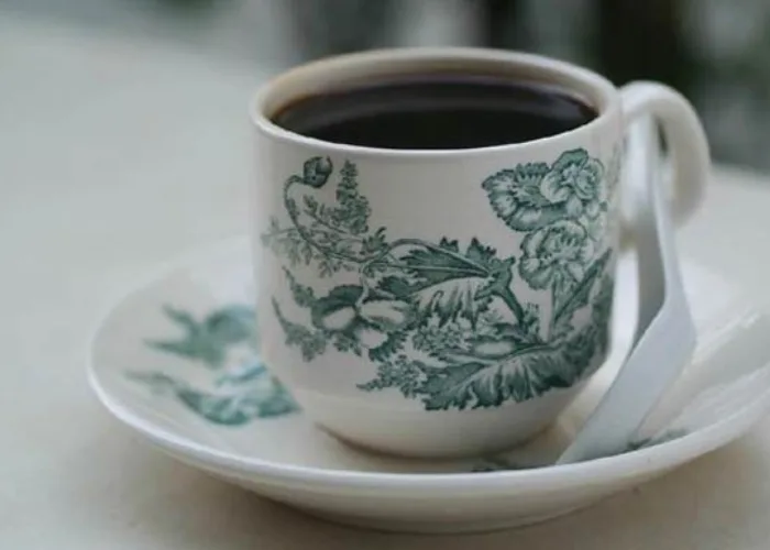 Kenali Dampak Minum Banyak Kopi Pahit Setiap Hari Bagi Tubuh?