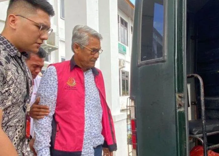 Mantan Bupati Kuansing Sukarmis Divonis 12 Tahun Penjara