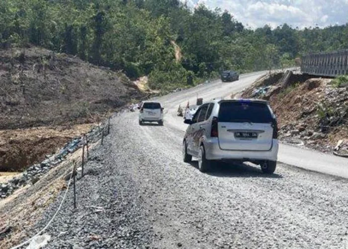 Jalan Lintas Riau Sumbar Kembali Longsor