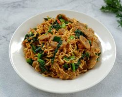 Mau Sarapan Mie Goreng Sayuran dengan Acar Mentimun, Coba Resep Berikut