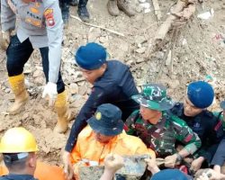 Tim SAR Temukan Semua Korban Longsor di Tiban Batam