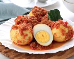 Cobain Menu Telur Rebus Bumbu Merah Untuk Sahur dan Buka Puasa