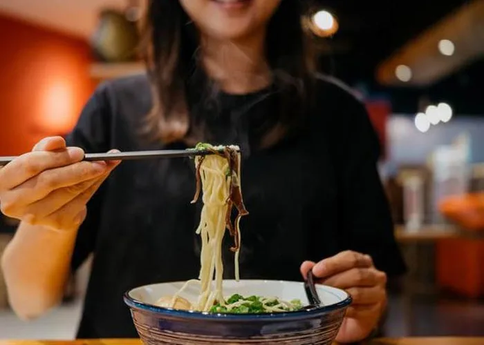 Jangan Padukan Mi Instan Dengan Tiga Makanan Ini, Bahaya!