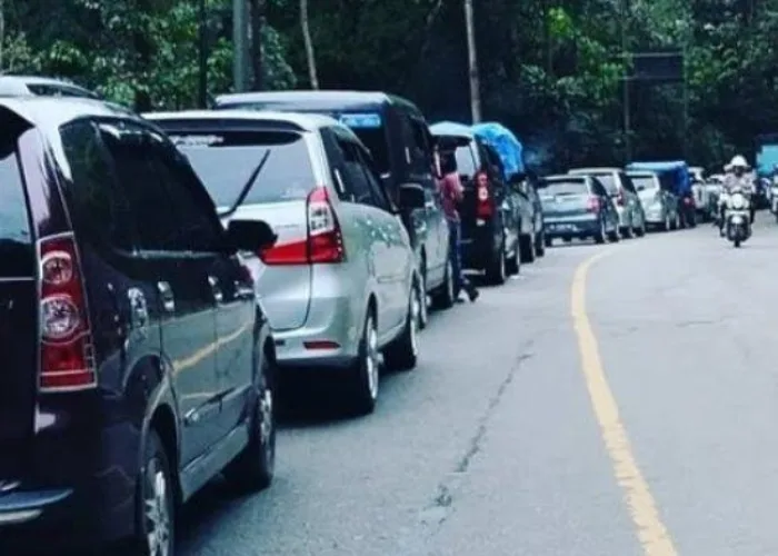 Kelok 9 Sumbar Macet Parah, Pemudik Terjebak Sampai 7 Jam