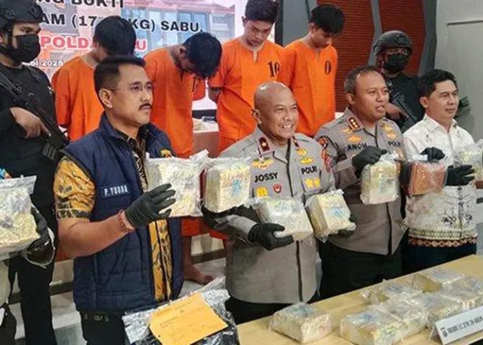 Polisi Amankan 4 Kurir Narkoba, Seorang Napi dan 18 Kg Sabu