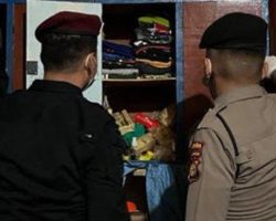 Razia Gabungan Lapas Pekanbaru, Sajam Sampai Puluhan HP Disita