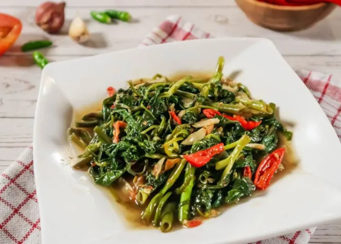 Bosan yang Biasa, Coba Buat Tumis Kangkung Telur Asin, Nih Resepnya!