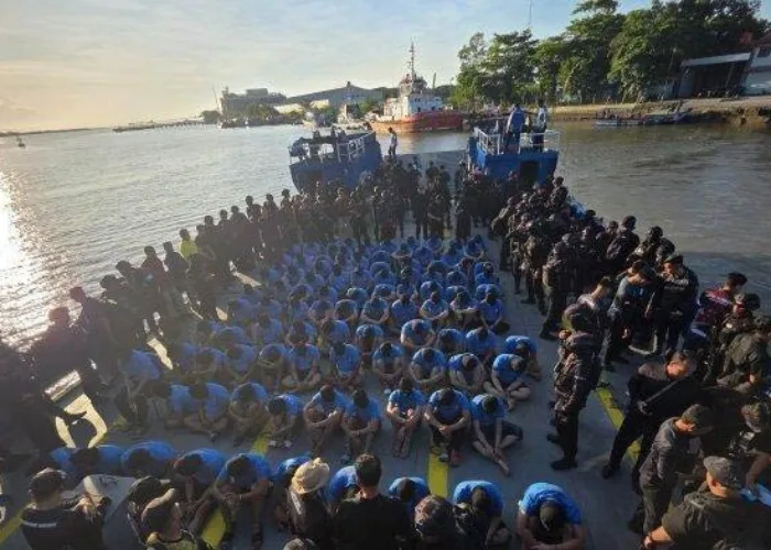 100 Napi Riau Pindah ke Nusakambangan