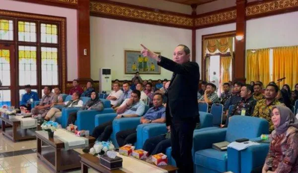 Bupati Afni, Forkompinda dan Dirut PT SSL Bertemu Selesaikan Konflik Lahan Warga Tumang