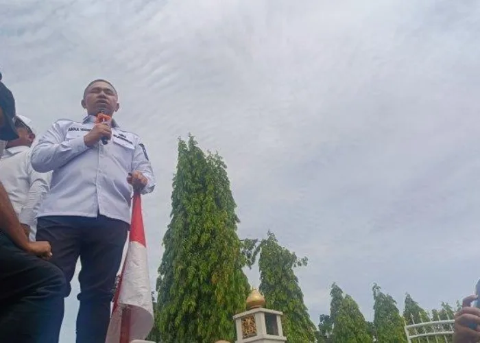 Sikapi Tuntutan Demonstran, Gubri: Saya Minta Waktu Satu Bulan