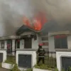 Studio Foto di Ulak Karang Padang Terbakar, Kerugian Capai Rp500 Juta