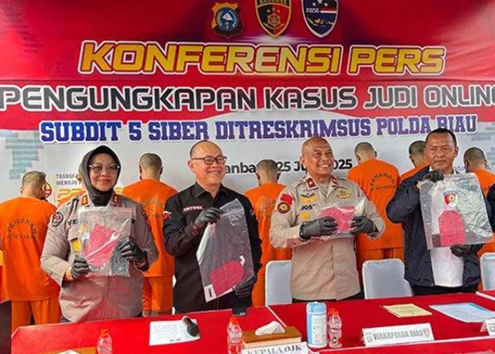 Bongkar Sindikat Judi Online Higgs Domino di Pekanbaru, Polisi Amankan 102 PC Rakitan