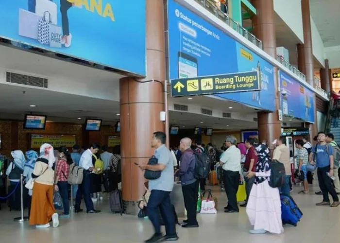 Petugas Bandara SSK II Pekanbaru Gagalkan Kiriman Sabu Tujuan Sulsel