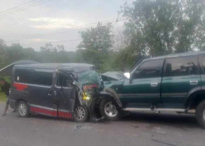 Kecelakaan Maut Land Cruiser dan Ambulans di Pelalawan, Dua Orang Tewas