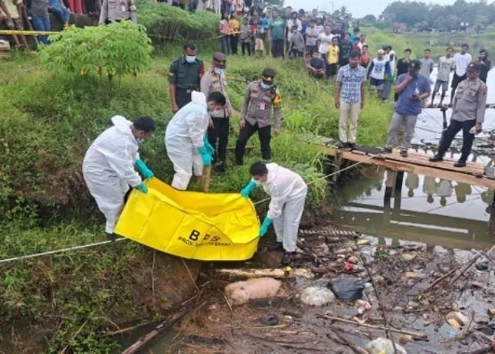Mayat Tanpa Kepala, Tangan, Kaki dan Kelamin Mengapung di Padang Pariaman