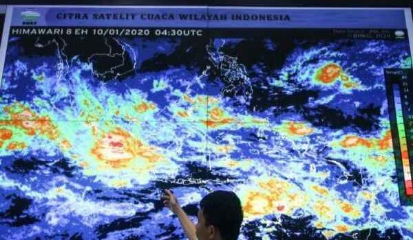 Ilustrasi pemantauan titik panas oleh BMKG. (Foto: Istimewa)