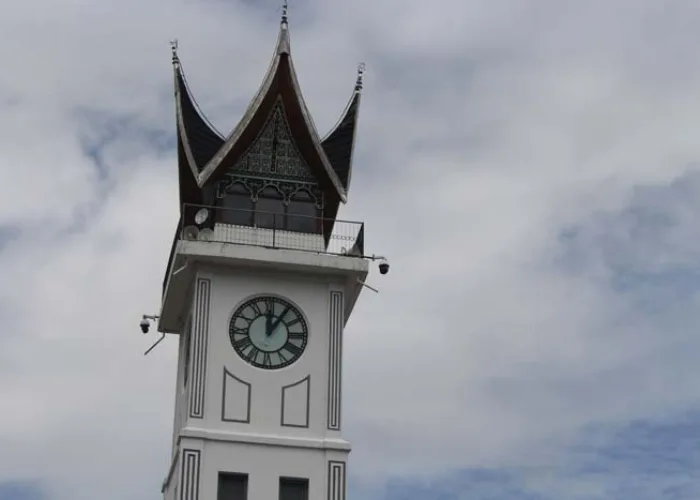 Jam Gadang, Saksi Bisu Sejarah Perjuangan Kemerdekaan di Bukittinggi