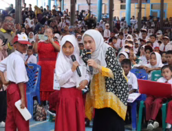 Salurkan 12.000 Beasiswa PIP di Rokan Hilir, Karmila Sari: Manfaatkan Dengan Baik