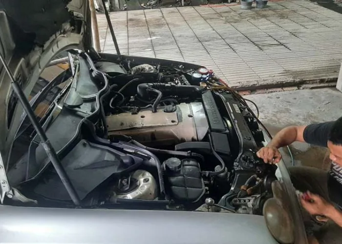 Kenali Tanda-tanda Kondensor AC Mobil Minta Ganti
