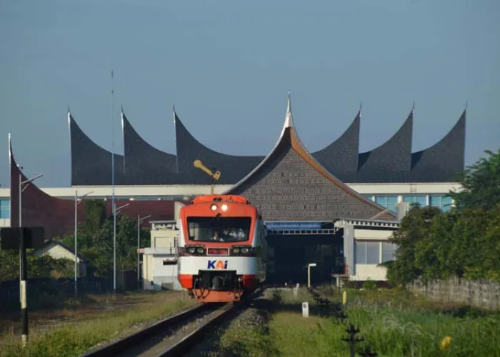 Dari Kayu Tanam ke Bandara Minangkabau Kini Bisa Naik KA Lembah Anai