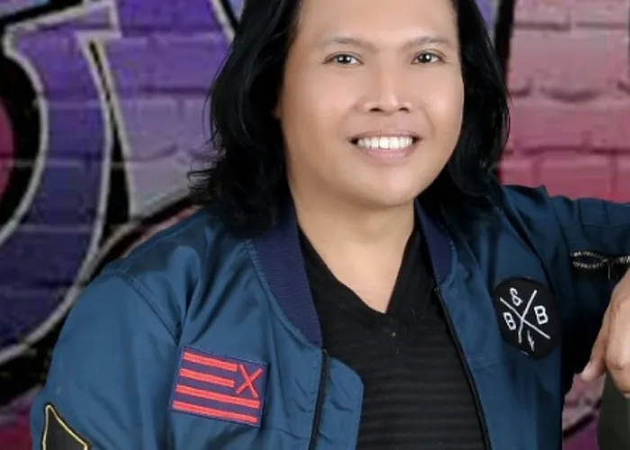Pedangdut Ageng Kiwi Meriahkan Kampanye Akbar Paslon Merdeka di Pilkada Pangkalpinang