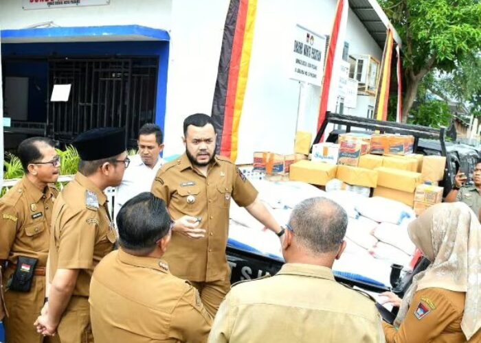 973 Warga Rentan Kota Padang Terima Bantuan Permakanan dan Usaha Ekonomi Produktif