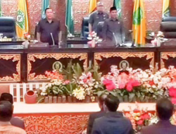Lama Menghilang, Wagubri SF Hariyanto Tetiba Hadiri Paripurna DPRD