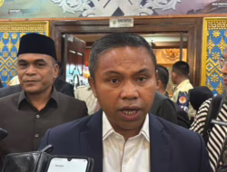 Gubernur dan DPRD Riau Teken MoU KUA PPAS APBD Perubahan Rp9,4 Triliun