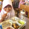 Bahagianya Murid SDN 09 Air Pacah Nikmati Makan Bergizi Gratis, Enak Banget!