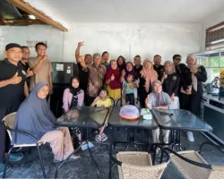 Rico Alviano Bantu Pelaku UMKM di Pesisir Selatan Rp50Juta