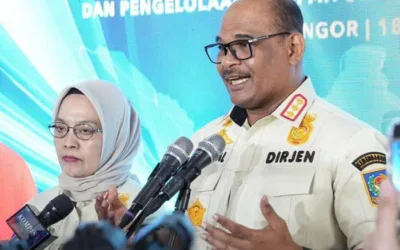 Kemendagri Minta BPBD-Damkar di Indonesia Waspadai Banjir dan Longsor