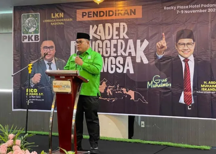 Gelar Pendidikan Kader Penggerak Bangsa di Padang, Rico Alviano: Perkuat Militansi Kader