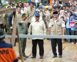 Pujian Prabowo Untuk Sumbar, Bangun Huntara Korban Bencana Sebulan Jadi