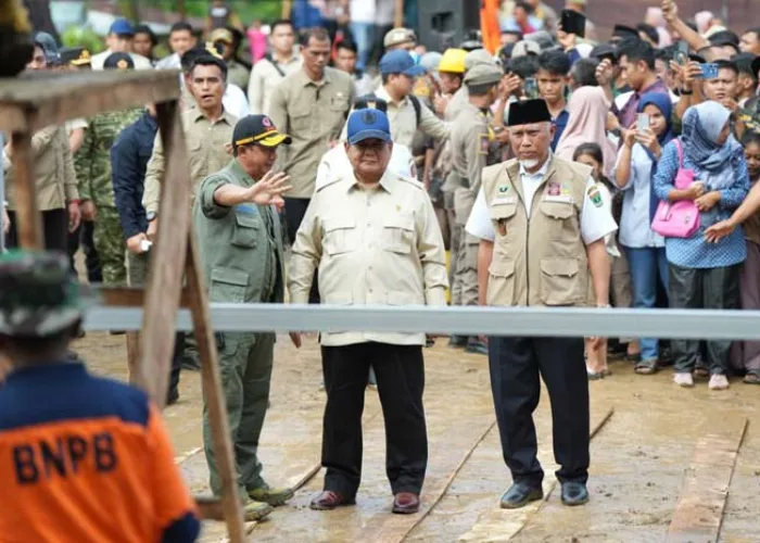 Pujian Prabowo Untuk Sumbar, Bangun Huntara Korban Bencana Sebulan Jadi