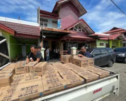 Peduli Bencana, Rico Alviano Bagikan Ribuan Paket Makanan Balita dan Ibu Hamil Korban Banjir